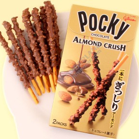 Палочки поки (в глазури со вкусом шоколада с миндалём) / Pocky Glico Chocolate Almond Crush